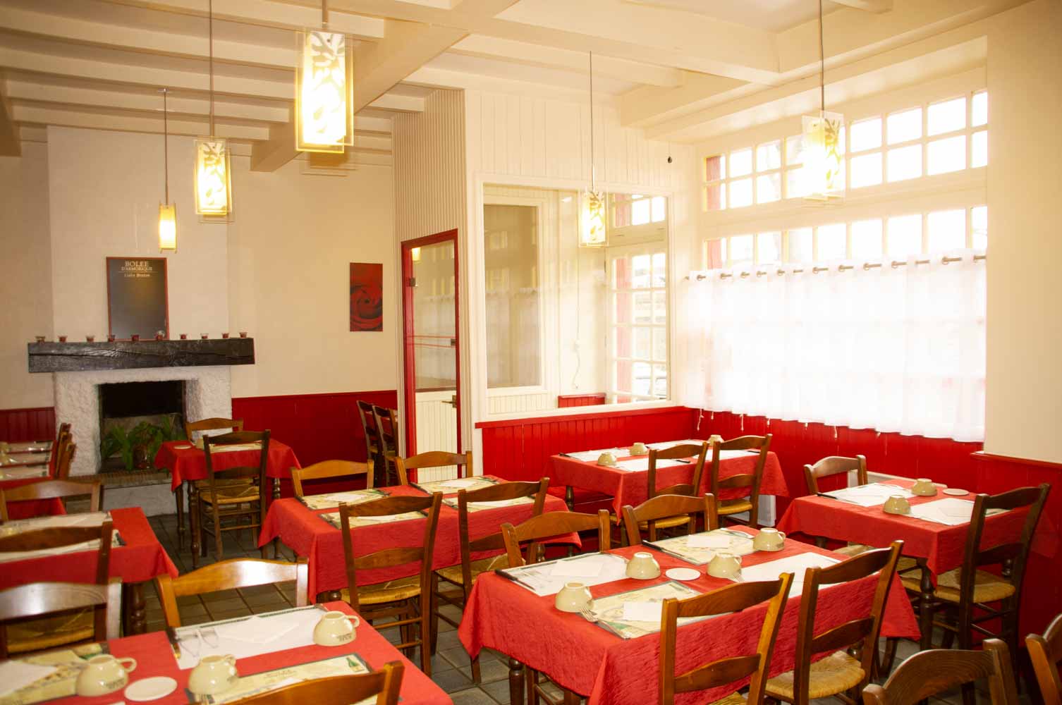 image de l'intérieur de la crêperie, vue générale